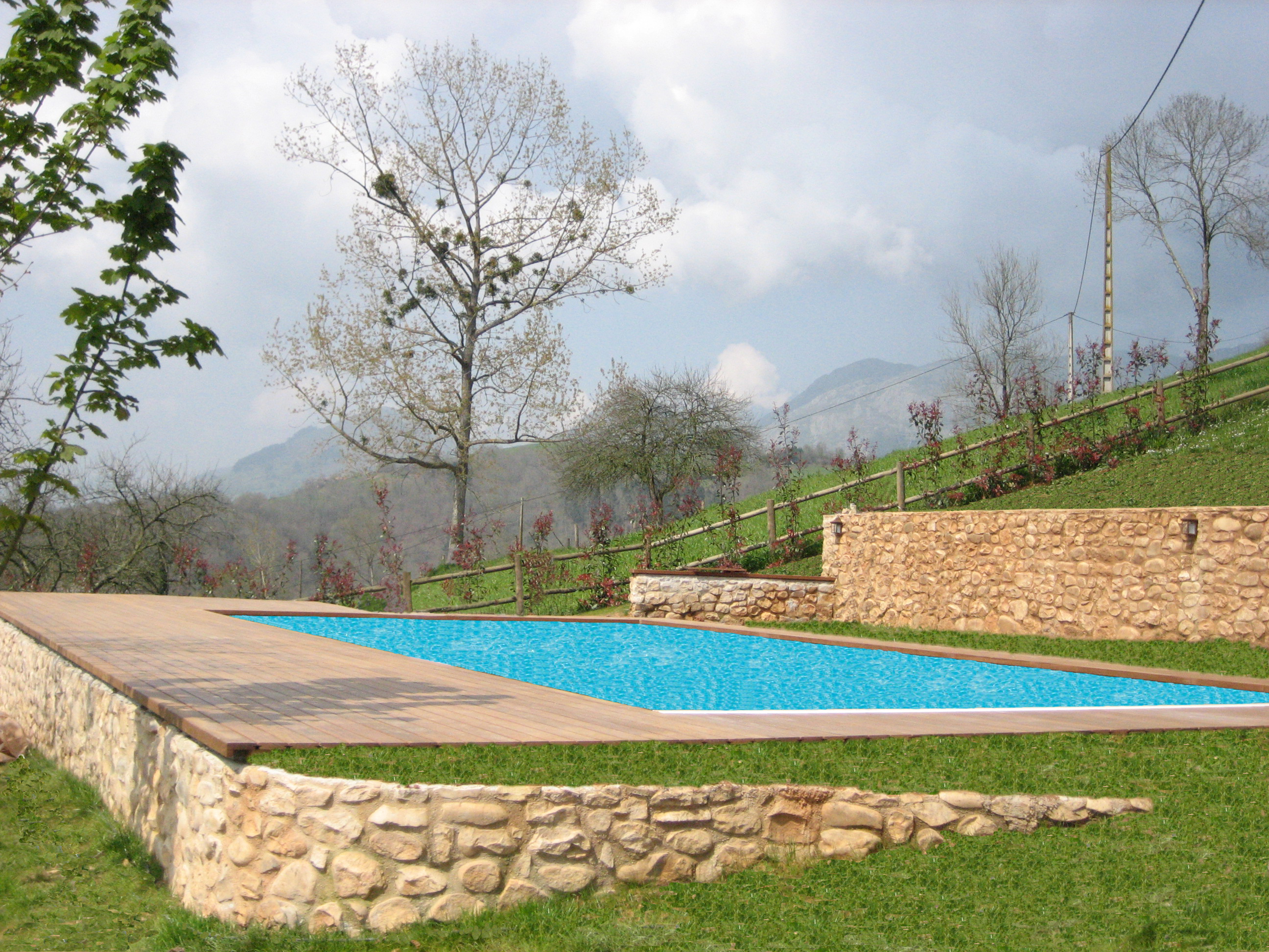 INSTALACION DE TARIMAS Y PARQUETS, ACUCHILLADOS Y BARNIZADOS EN ASTURIAS